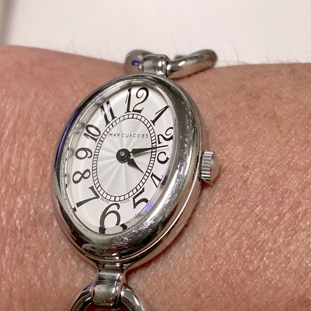 MARC JACOBS Swiss Analog Watch Oval Link Bracelet MJ1006 Stainless Steel